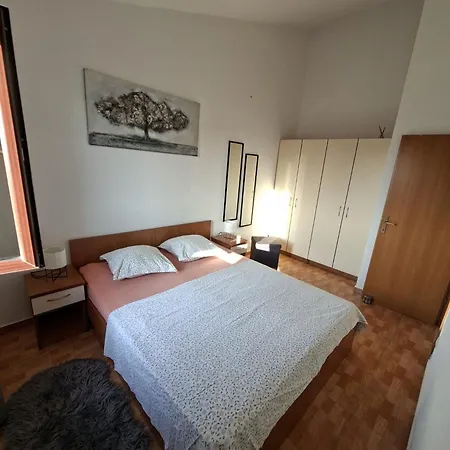 Lucia - 33150 * Pakoštane