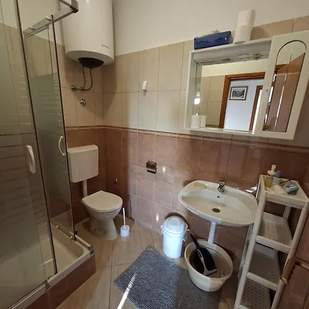 Lucia - 33150 * Pakoštane