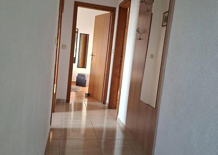 Lucia - 33150